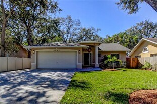 4967 162nd Ave N in Clearwater, FL - Building Photo