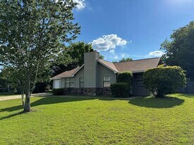 179 Timberline Dr in Ozark, AL - Building Photo