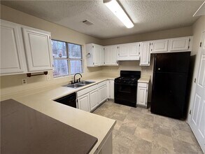 1040 Hampton Hill Ct in Lawrenceville, GA - Building Photo - Building Photo