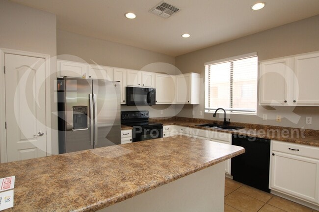 6830 S Sunnyvale Ave