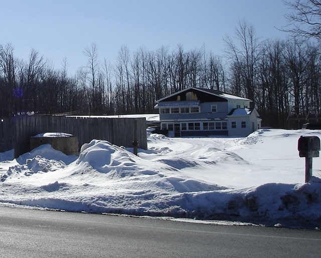 885 Canandaiqua Rd in Palmyra, NY - Building Photo