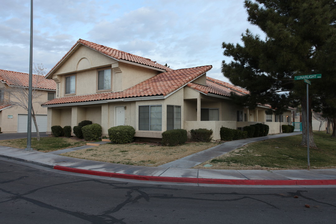 Rainbow Gardens in Las Vegas, NV - Building Photo