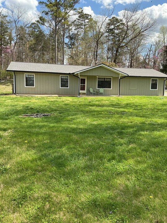 1229 Wilson Rd in Sevierville, TN - Building Photo