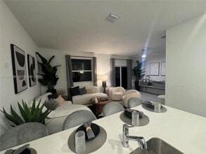 2738 SE 24th Terrace in Homestead, FL - Foto de edificio - Building Photo