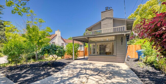 property at 2091 Harvard St