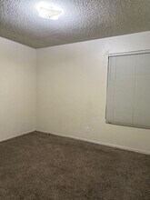 80 Alamos Ave in Clovis, CA - Building Photo - Building Photo