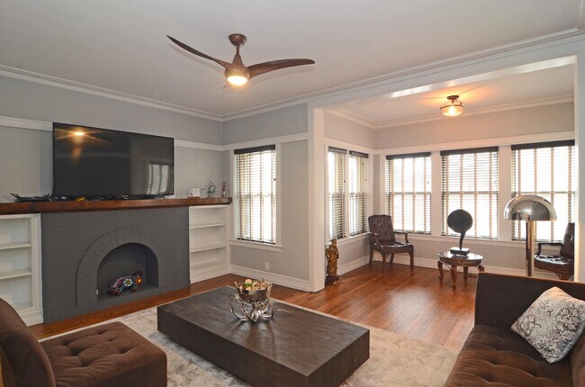 4750 N Dover St in Chicago, IL - Foto de edificio - Building Photo