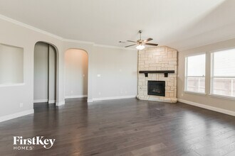 4041 Honeyapple Way in Fort Worth, TX - Building Photo - Building Photo
