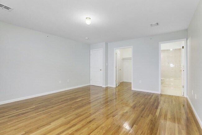 276 Oraton St, Unit 3 in Newark, NJ - Building Photo - Building Photo