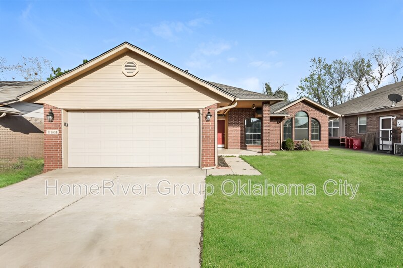 11608 Wallace Ave in Oklahoma City, OK - Building Photo