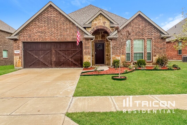 property at 2525 Sabine Cir