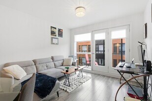 2560 Bossuet Rue in Montréal, QC - Building Photo