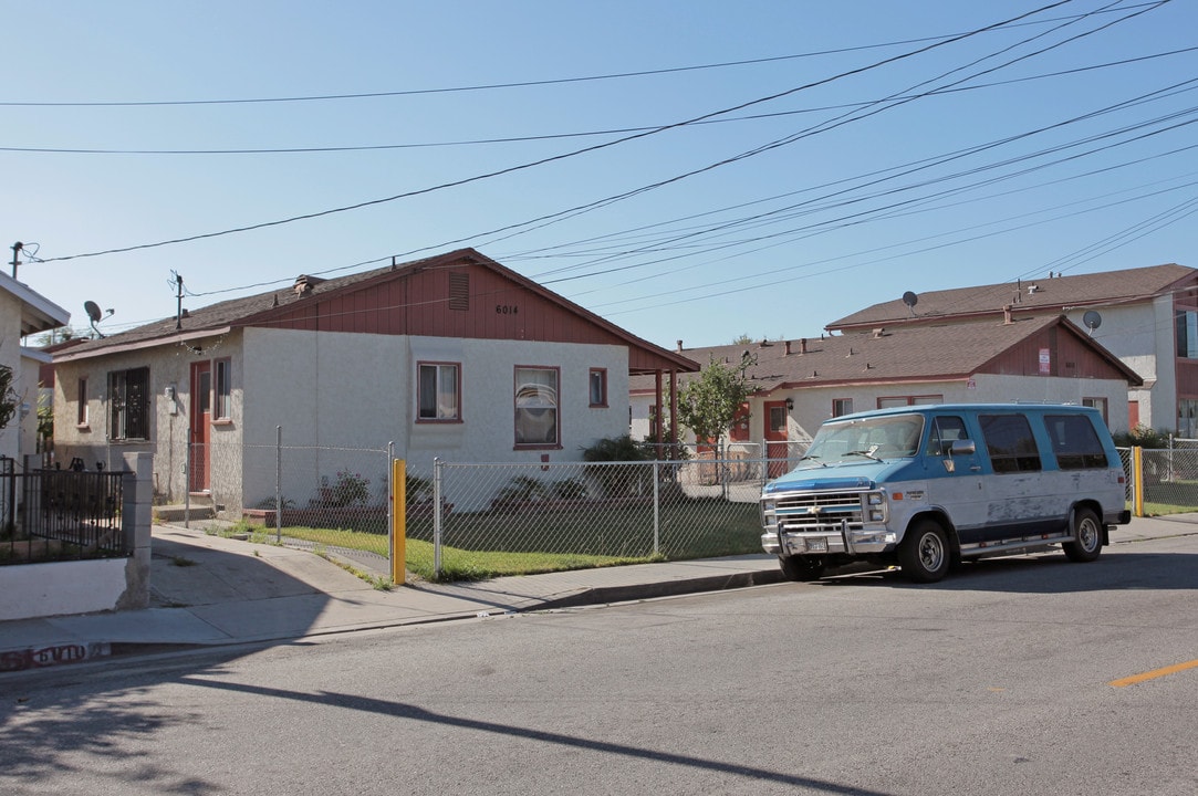 6014-6030 Gifford Ave in Huntington Park, CA - Building Photo