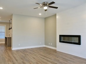 112 Brighton Park Pl in Algood, TN - Foto de edificio - Building Photo