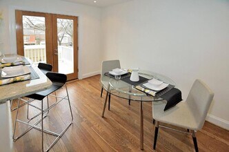 209 Wesmond Dr in Alexandria, VA - Foto de edificio - Building Photo