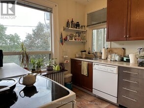 646 Broadview Ave in Toronto, ON - Building Photo - Building Photo