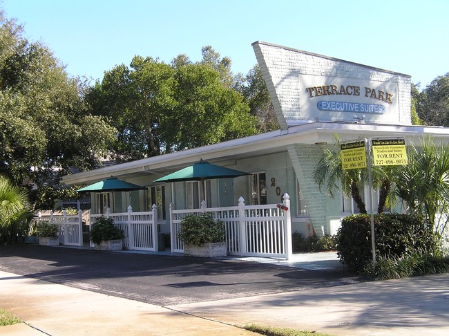 Terrace Park Villas in St. Petersburg, FL - Building Photo - Building Photo