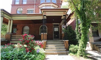 536 S. 48th St., Unit 3rd Floor in Philadelphia, PA - Building Photo
