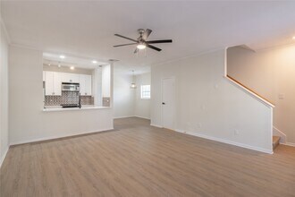 9850 Pagewood Ln in Houston, TX - Building Photo - Building Photo