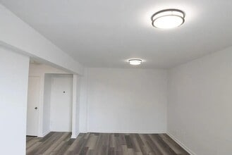 31-85 Crescent St in Queens, NY - Building Photo - Building Photo