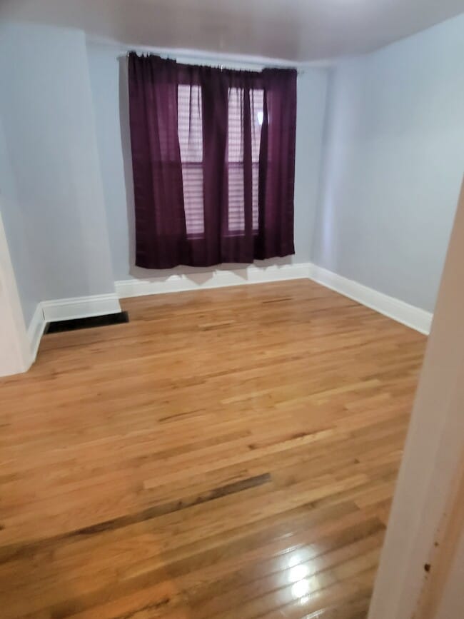 376 W Delavan Ave in Buffalo, NY - Foto de edificio - Building Photo