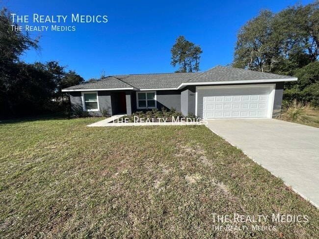 property at 15662 SW 27th Ave Rd