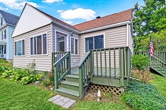 127 1/2-122 Oxford Rd in New Hartford, NY - Building Photo - Building Photo