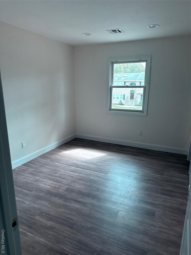 3 Nevada St in Selden, NY - Building Photo - Building Photo