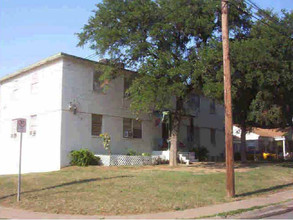 2215 Riverview Dr in Irving, TX - Building Photo - Building Photo