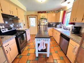 825 N Horsemans Pk Dr in Dammeron Valley, UT - Building Photo - Building Photo