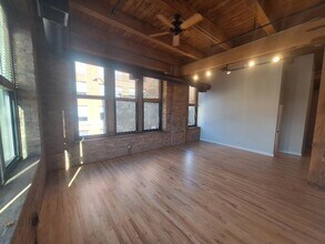 331 S Peoria St in Chicago, IL - Building Photo - Building Photo