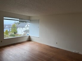 1215 S Plum St, Unit 1215