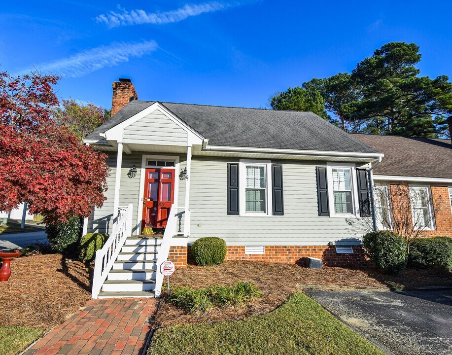 1783 Roanoke Rd in Fayetteville, NC - Building Photo