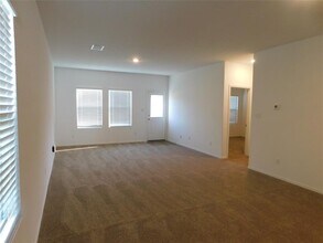 340 The Bad Wy in Jarrell, TX - Building Photo - Building Photo