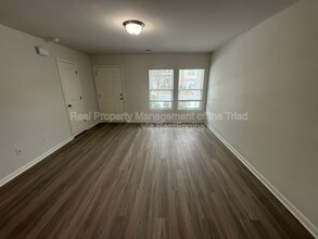 3904 Vershire Ave in Greensboro, NC - Building Photo - Building Photo