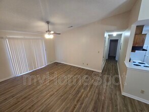 8430 Country Walk Dr in Pensacola, FL - Building Photo - Building Photo