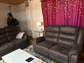 715 Chipmunk Ln in Big Bear Lake, CA - Building Photo