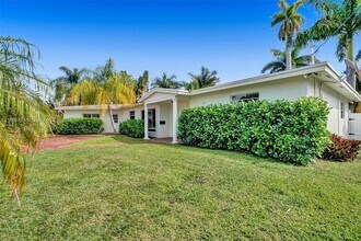 2106 NE 16th Ave in Wilton Manors, FL - Building Photo - Building Photo