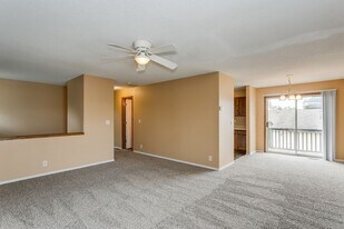 4467 S Dodge Ave in Wichita, KS - Building Photo