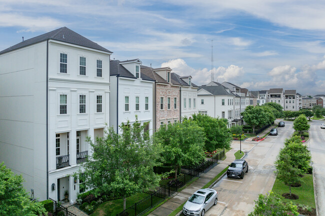 3709 Somerset Green Dr in Houston, TX - Foto de edificio - Building Photo