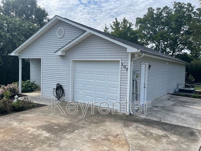 107 Miranda Way in Maryville, TN - Building Photo - Building Photo