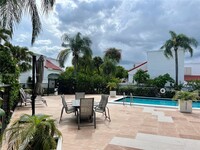 20940 Bay Ct in Miami, FL - Building Photo - Building Photo