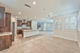 226 Pancho Via Dr in Henderson, NV - Building Photo - Building Photo