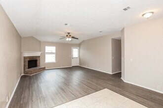 2528 Tar Heel Dr in Fort Worth, TX - Building Photo - Building Photo