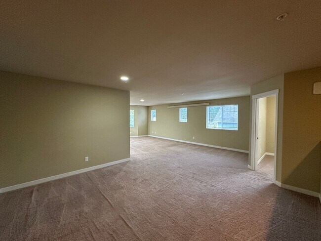 1613 Burnside Pl in Dupont, WA - Building Photo - Building Photo