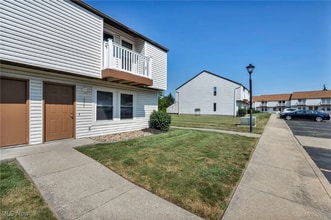 1527 Whitehall Blvd in Kent, OH - Building Photo - Building Photo