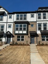 2050 Alexander Village Main Dr in Charlotte, NC - Building Photo