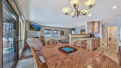 1439 Ski Run Blvd in South Lake Tahoe, CA - Building Photo - Building Photo