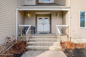 28 Musket Ln in Eatontown, NJ - Building Photo - Building Photo