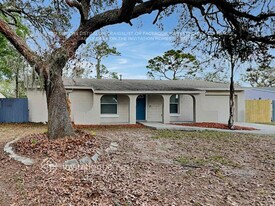 5695 Deerfield Rd in Orlando, FL - Building Photo